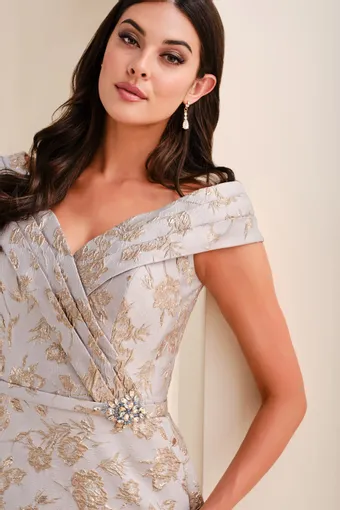 Montage Style #M4203 #4 frontface vertical cropped thumbnail