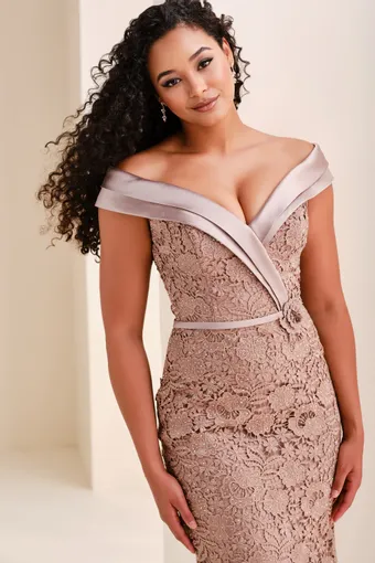 Montage Style #M4213 #4 frontface vertical cropped thumbnail