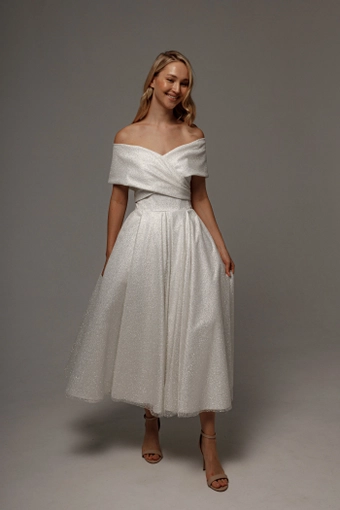 Olivia Bottega Abril #1 frontface vertical thumbnail