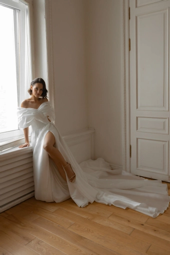 Olivia Bottega Acerola #6 frontface vertical thumbnail