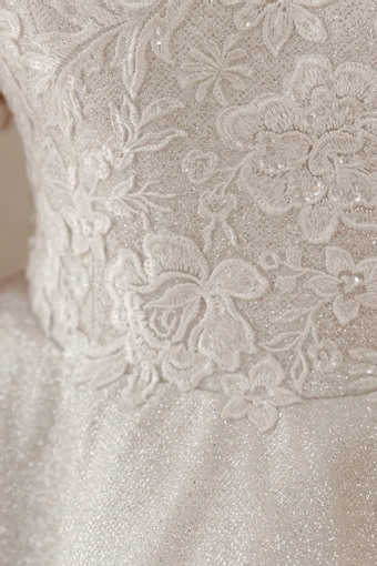 Olivia Bottega Aditi #6 frontface vertical cropped thumbnail