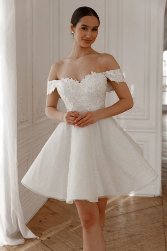 Olivia Bottega Aditi #3 frontface vertical thumbnail