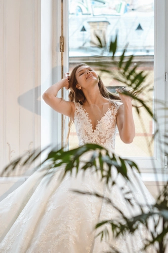 Olivia Bottega Airis 2 in 1 #9 frontface vertical cropped thumbnail