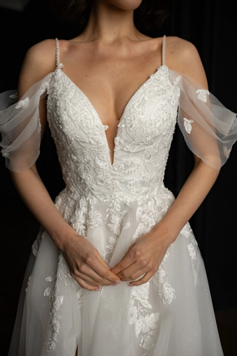 Olivia Bottega Altsoba #6 frontface vertical cropped thumbnail