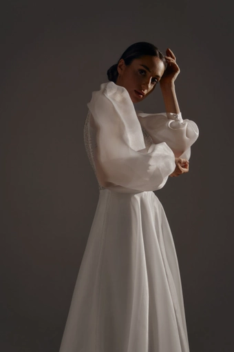 Olivia Bottega April #18 vertical cropped thumbnail