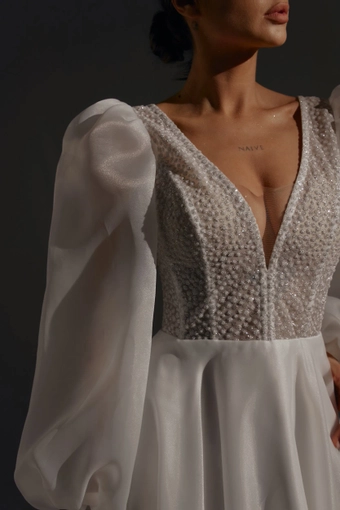 Olivia Bottega April #12 frontface vertical cropped thumbnail