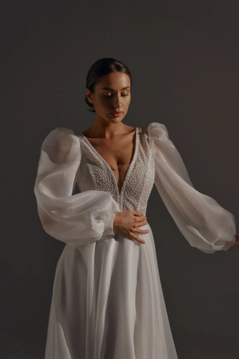 Olivia Bottega April #9 frontface vertical cropped thumbnail