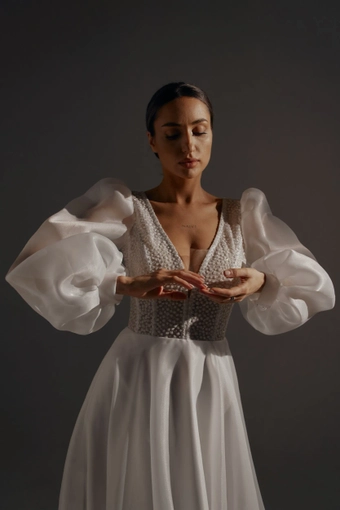 Olivia Bottega April #14 frontface vertical cropped thumbnail