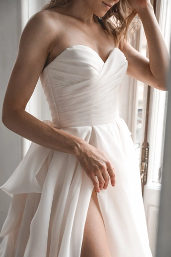 Olivia Bottega Audrey Extra Coral #19 frontface vertical cropped thumbnail