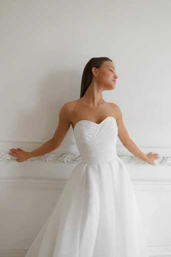 Olivia Bottega Audrey Extra Light Ivory #9 frontface vertical cropped thumbnail