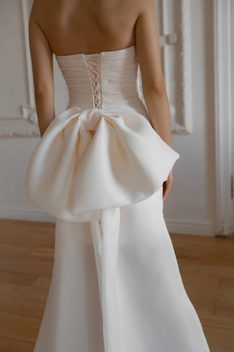 Olivia Bottega Audrey Mini Coral #28 backface vertical cropped thumbnail