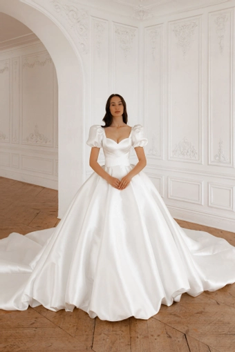 Olivia Bottega Aurora #0 default frontface vertical thumbnail