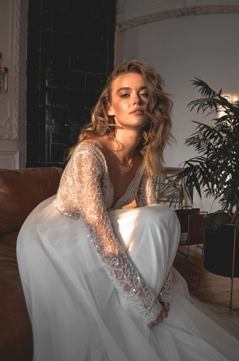 Olivia Bottega Aviv #12 frontface vertical cropped thumbnail