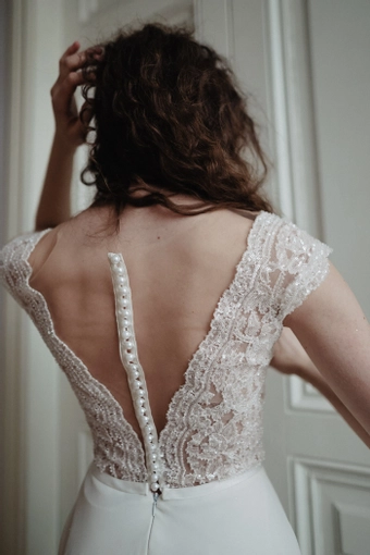 Olivia Bottega Aviv Fly #18 backface vertical cropped thumbnail