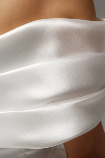 Olivia Bottega Beatrice #15 vertical cropped thumbnail