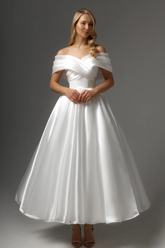 Olivia Bottega Beatrice #3 frontface vertical thumbnail