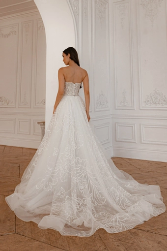 Olivia Bottega Blum Light Ivory #7 default backface vertical thumbnail