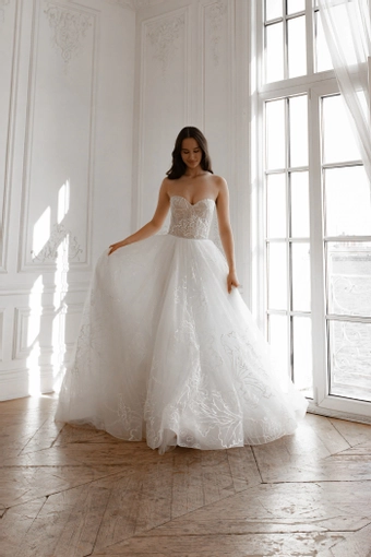 Olivia Bottega Blum Light Ivory #1 frontface vertical thumbnail