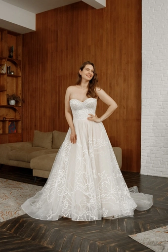 Olivia Bottega Blum Nude #4 frontface vertical thumbnail