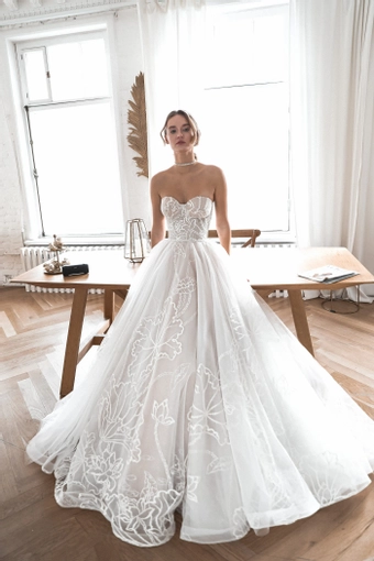 Olivia Bottega Blum Nude #6 frontface vertical thumbnail