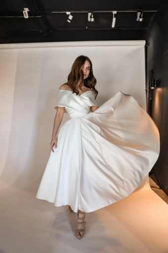 Olivia Bottega Cameron Midi #15 frontface vertical thumbnail