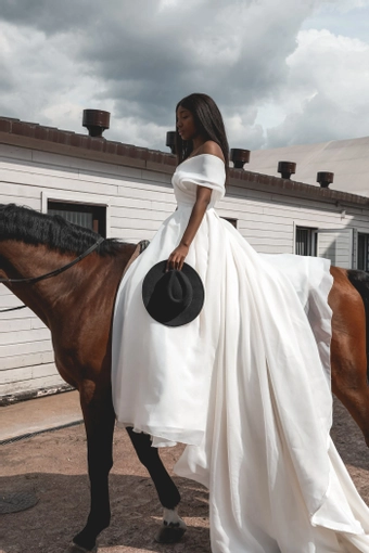 Olivia Bottega Cardi #8 vertical thumbnail