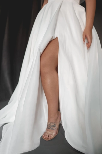 Olivia Bottega Cardi #15 frontface vertical cropped thumbnail