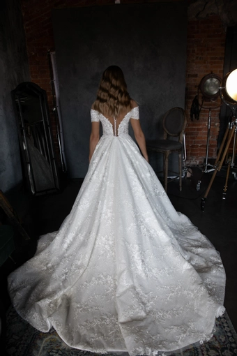 Olivia Bottega Charlotte #5 backface vertical thumbnail