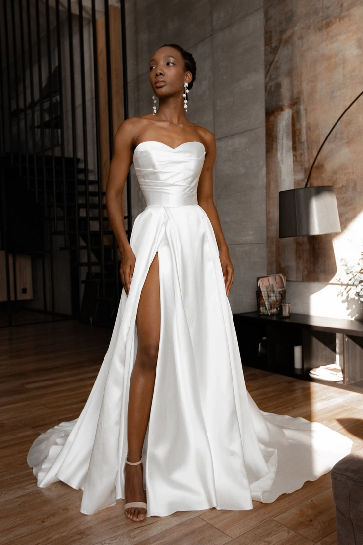 Olivia Bottega - Chloe | White Wisteria Bridal Boutique Olivia Bottega - Chloe | White Wisteria Bridal Boutique