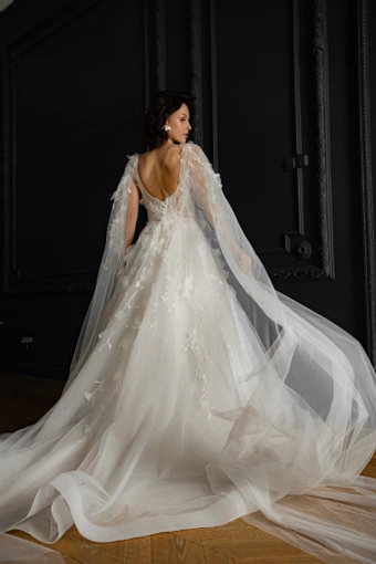 Olivia Bottega Chyanne #6 backface vertical thumbnail