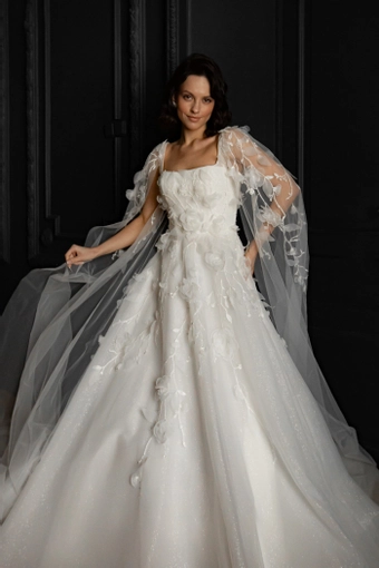 Olivia Bottega Chyanne #9 frontface vertical cropped thumbnail