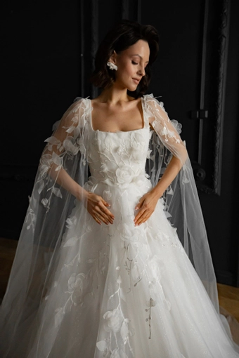 Olivia Bottega Chyanne #12 frontface vertical cropped thumbnail