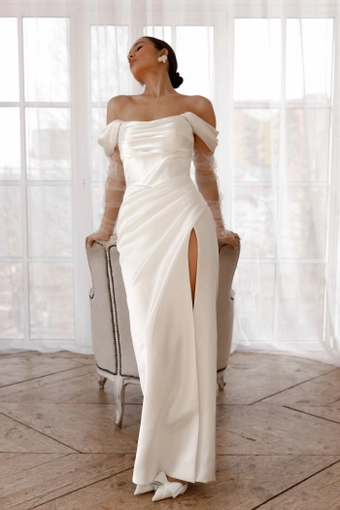 Olivia Bottega Dakota #5 frontface vertical thumbnail