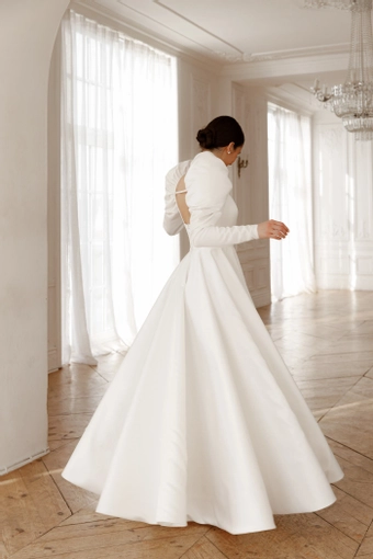 Olivia Bottega Donoma #4 default backface vertical thumbnail