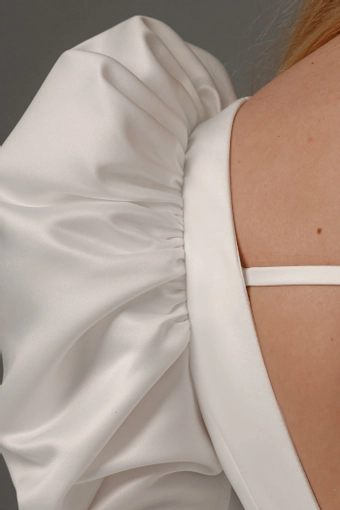 Olivia Bottega Donoma #15 backface vertical cropped thumbnail