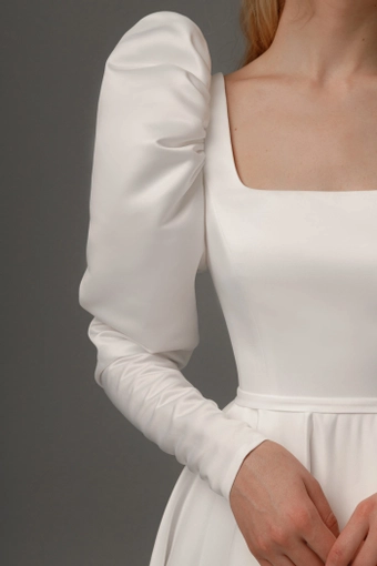 Olivia Bottega Donoma #7 frontface vertical cropped thumbnail