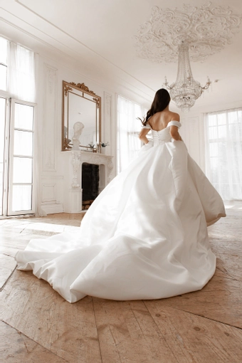 Olivia Bottega Dorothy #7 backface vertical thumbnail