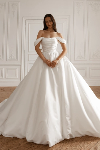 Olivia Bottega Dorothy #3 frontface vertical thumbnail