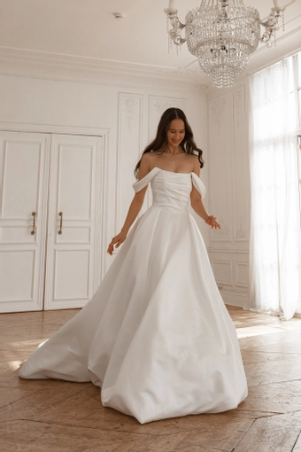 Olivia Bottega Dorothy #4 frontface vertical thumbnail