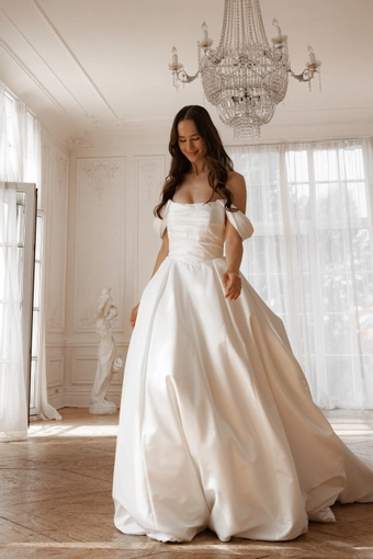 Olivia Bottega Dorothy #2 frontface vertical thumbnail