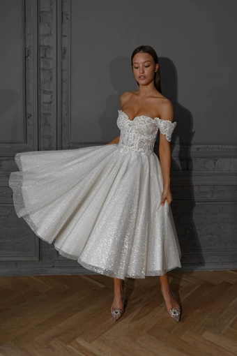 Olivia Bottega Elise #2 frontface vertical thumbnail