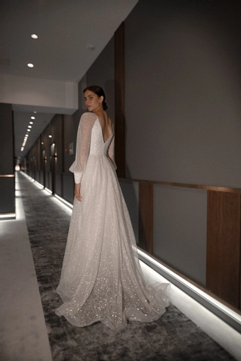 Olivia Bottega Ella #5 backface vertical thumbnail