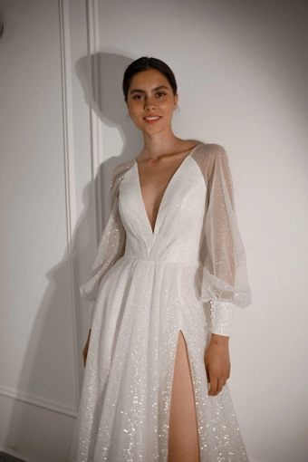 Olivia Bottega Ella #11 frontface vertical cropped thumbnail