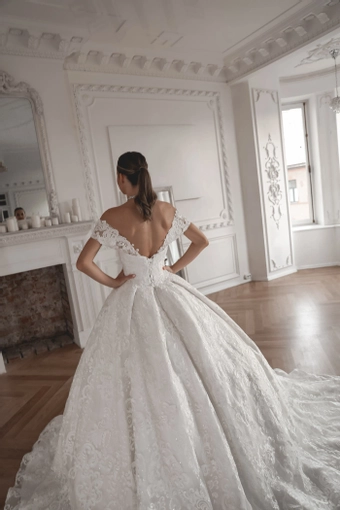 Olivia Bottega Elmi #10 backface vertical cropped thumbnail