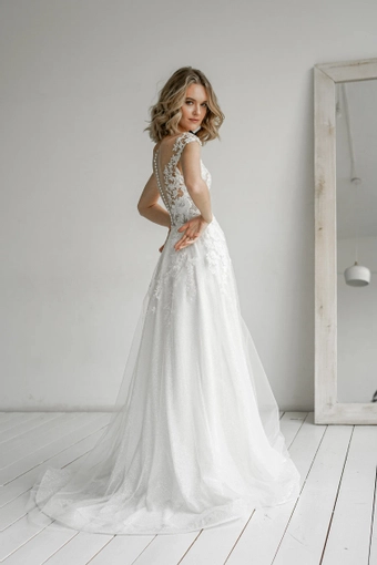 Olivia Bottega Enn #13 backface vertical thumbnail