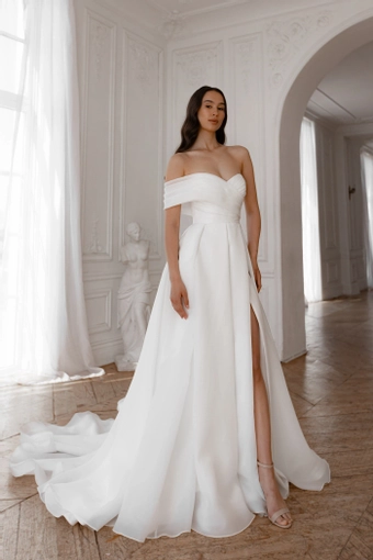 Olivia Bottega Enola #2 frontface vertical thumbnail