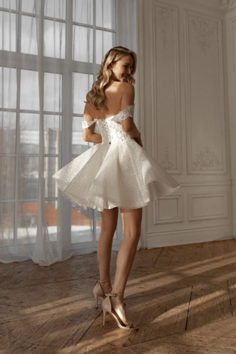 Olivia Bottega Evelyn #3 default backface vertical thumbnail