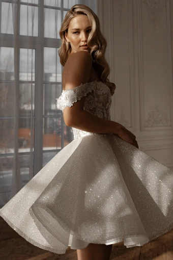 Olivia Bottega Evelyn #12 vertical cropped thumbnail