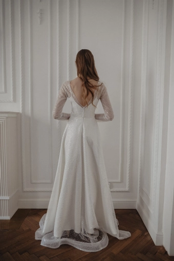 Olivia Bottega Feilin #6 backface vertical thumbnail