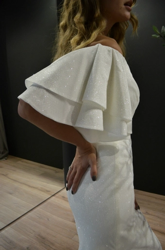 Olivia Bottega Fly Glitter #7 vertical cropped thumbnail